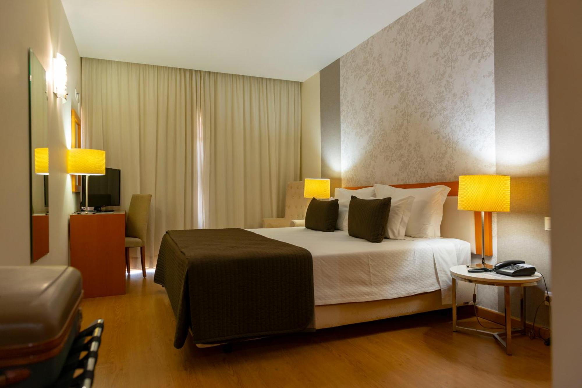 Eurosol Residence Hotel Apartamento Лейрія Екстер'єр фото